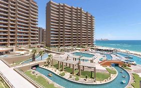 Luxury Oceanview Condo - Las Palomas - Pool, Golf, Sandy Beach !
